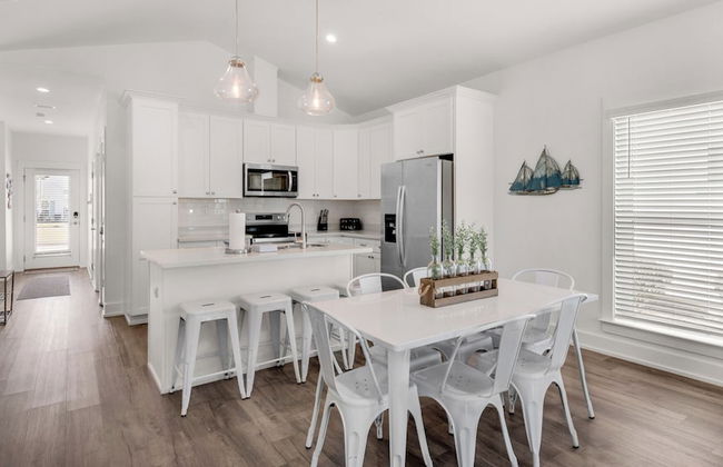 Beautiful Coastal Chic Home for 9 + Neighborhood Pool in Panama City Beach - Foto 14