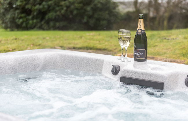 Birch 18 With Hot Tub, Newton Stewart - Photo 20