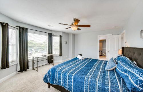 Walk to Public Beach Access Norfolk Family Home - Foto 15