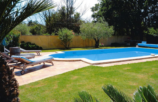 Cozy Noves Home With Pool Access - Foto 8