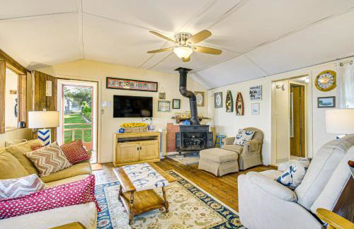 Bayfront Red Creek Vacation Rental with Boat Dock! - Foto 7