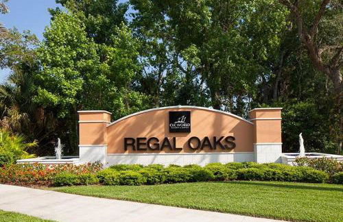 Spacious Regal Oaks Townhome by Disney - Foto 45