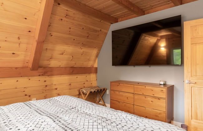 Birch Haven Tree House Directly ON Trail - Photo 16