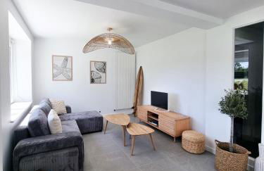 Maison familiale - 10pers - 3 étoiles - lumineuse et cosy - draps et serviettes inclus - parking - La Torche 9 min - Foto 4