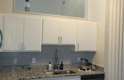 #1 Downtown King Free Parking- Walk to Gainbridge, Lucas Oil, Conv Cntr - Foto 10