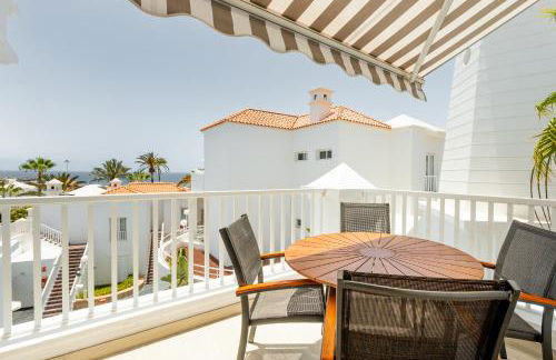 Spacious apartment with ocean view - Photo 30