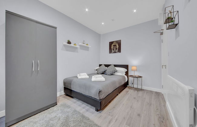 Serviced Ensuite Room In West Drayton London UB7 - Photo 1