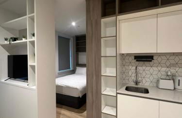 Voyager Haus Apartments, EV Charging Stations, London Heathrow Airport, LHR, Terminal 4, RE-Energise & GO - Foto 1