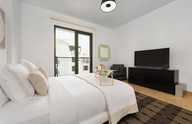 Maison Privee - Stunning Waterfront Apt w/ Open Sea Vws in La Mer - Foto 16