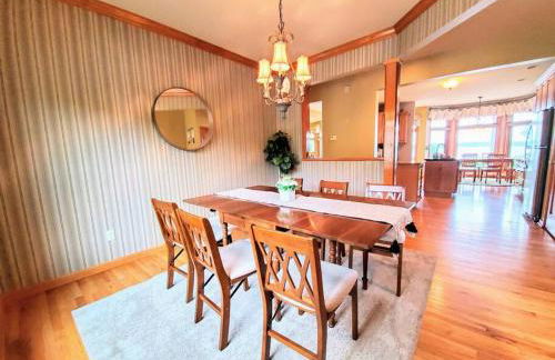 Artemis Lakehouse - Hot Tub, Lakefront & Racetrack - Photo 15