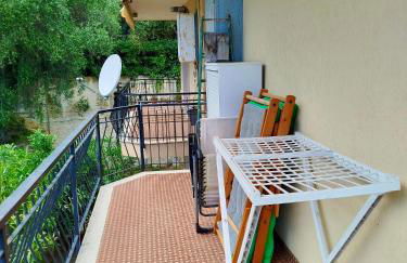 Sea View Apartment with Terrace & Free Parking - Photo 10