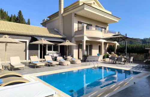 Luxury Villa Matzourana with Private Pool - Foto 1