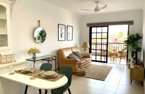 Apartamento con piscina junto al mar - Foto 4