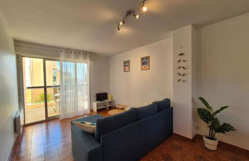 T3, place de parking privé, proche de la gare de Bandol et à proximité du centre-ville - Foto 1