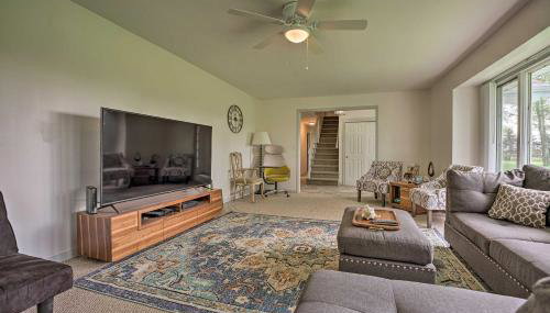 Family-Friendly Harbor Country Home 3 Mi to Lake! - Foto 1