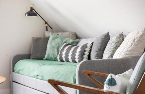 Modern Mid-Century Downtown AC Walkable - Photo 20