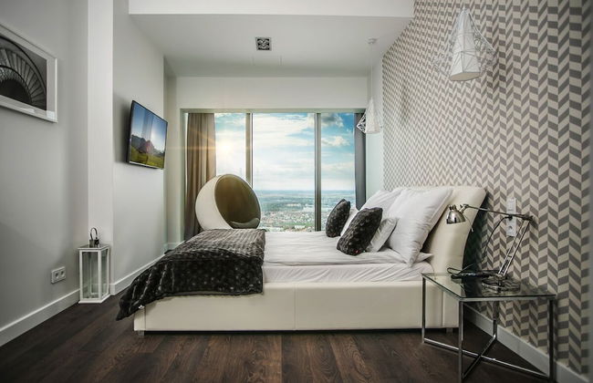 Apartments in Sky Tower with Bathtub near the window - Photo 79