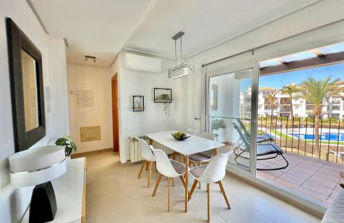 Stunning apartment with overflow pool and golf view - Foto 4