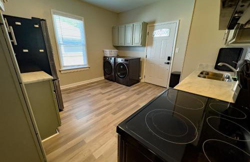 Portsmouth 2BR 1BA Getaway - Foto 16