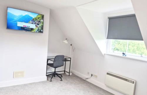 Hyland Apartment by CityNest - Foto 24