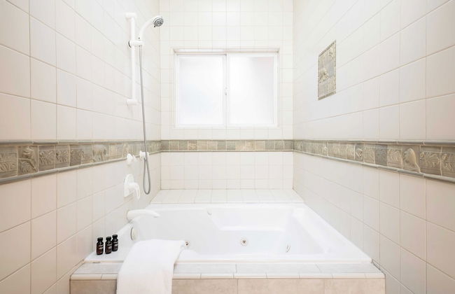 Hartwood by Avantstay Cozy Big Bear Abode w/ Spacious Deck & Stone Fireplace - Foto 28