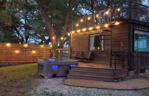 The Tiny 'Tainer - Tiny Container Home w. Hot Tub! - Foto 10