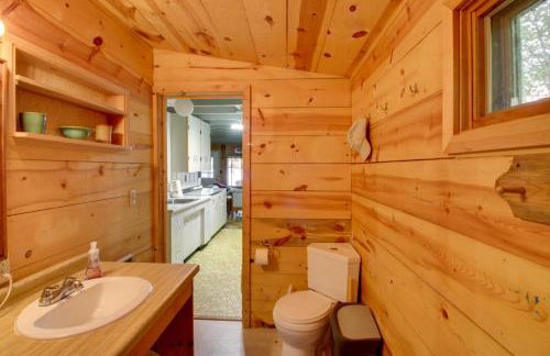 Quiet Deer River Cabin with Dock and Lake View! - Foto 19