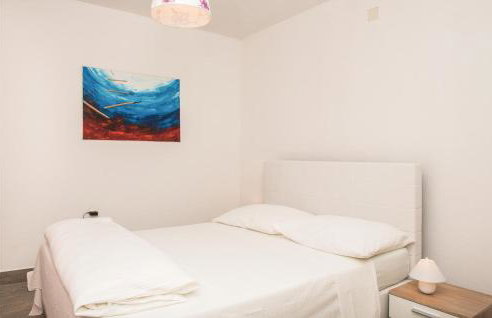 Four-Bedroom Holiday Home In Cista Velika - Photo 21