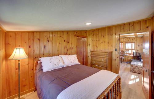 600 of Green Bay Frontage and Dock Cozy Cottage - Foto 16