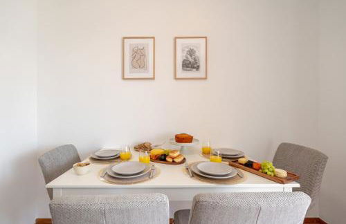 Bright Flat with Balcony & Garage by HostWise - Foto 28