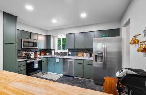 Large Remodeled 4 Bed 3 Bath Secluded With Hot Tub - Foto 14