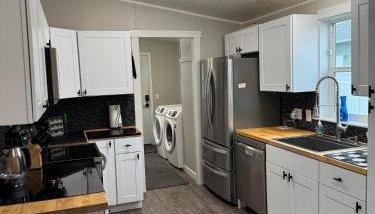 Family & Pet friendly 3 bdrm home with full kitchen and fenced yard - Foto 3, stove, dishwasher, toaster