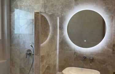 Helen Hotel - Photo 22