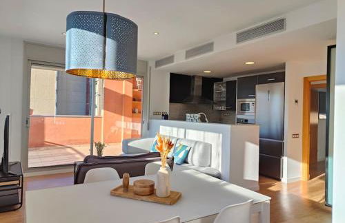 Large terrace luxury apartment - Photo 1