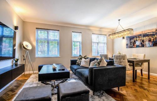 Luxury 3 Bed Apartment, Train Station - Foto 27