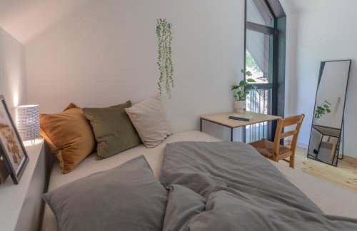 Czarny domek w górach - Foto 19