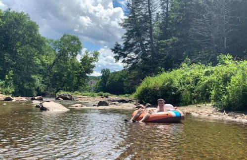 1800OR Unique 'yurt' home in Bretton Woods 1 mi to skiing firepit foosball beach Hot tub - Foto 94