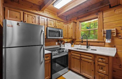 Cozy Maggie Valley Hot tub cabin - Foto 13