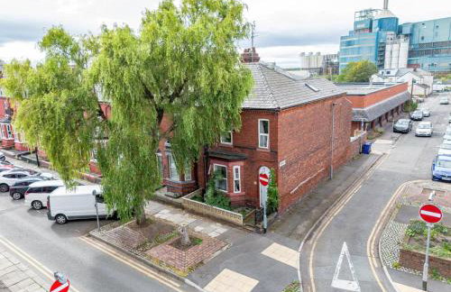 Town Centre 6 Bed Home Work Rest Warrington - Foto 23