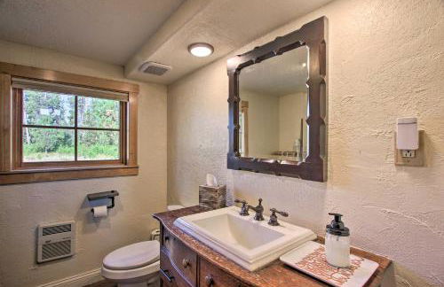 Snow Pine Retreat - Remote Crescent Log Cabin! - Foto 22