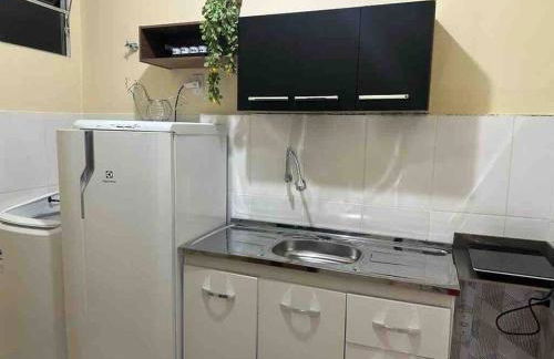 Kitnet Moderna, confortável , climatizada é linda 7A - Foto 3