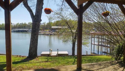 LAKEFRONT Home at Lake Chickamauga! Walk to the Marina! - Foto 2