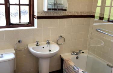 Pilgrims - Traditional flint cottage with open fire - Foto 15