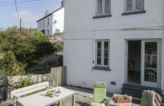 Coastguard Cottage - set in an elevated position with fabulous views overlooking Portloe - Photo 8