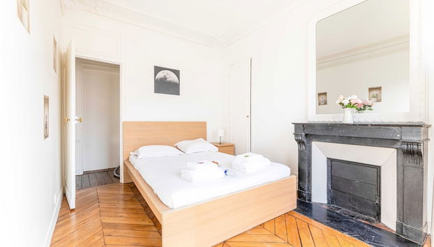 Charming Apartment - 2br/4p - Bonne-nouvelle - Foto 3, Habitación