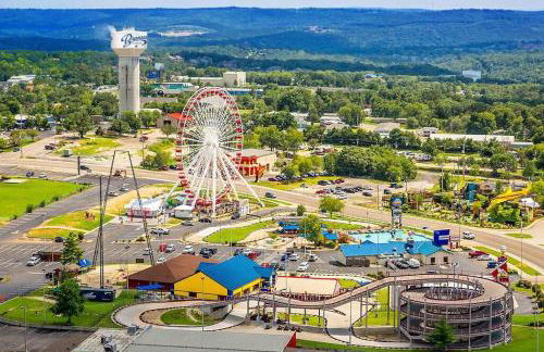 Cozy Lakeside Getaway - Outdoor Theater - Free Early Check-In- 4min to Silver Dollar City - Foto 55