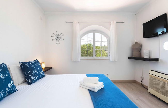 Sesimbra Stylish Villa by Homing - Photo 33