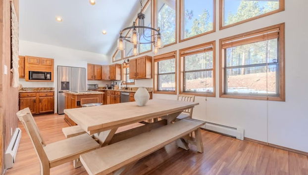 Grand Angel Fire Mountain Luxury ski Chalet - Photo 2, Room