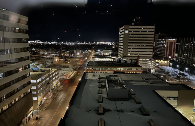 LUXURY DOWNTOWN CONDO TWO BEDROOM - Photo 37