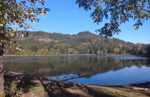 River & Garden View Suite of Kalama Oaks Lodge - Photo 20